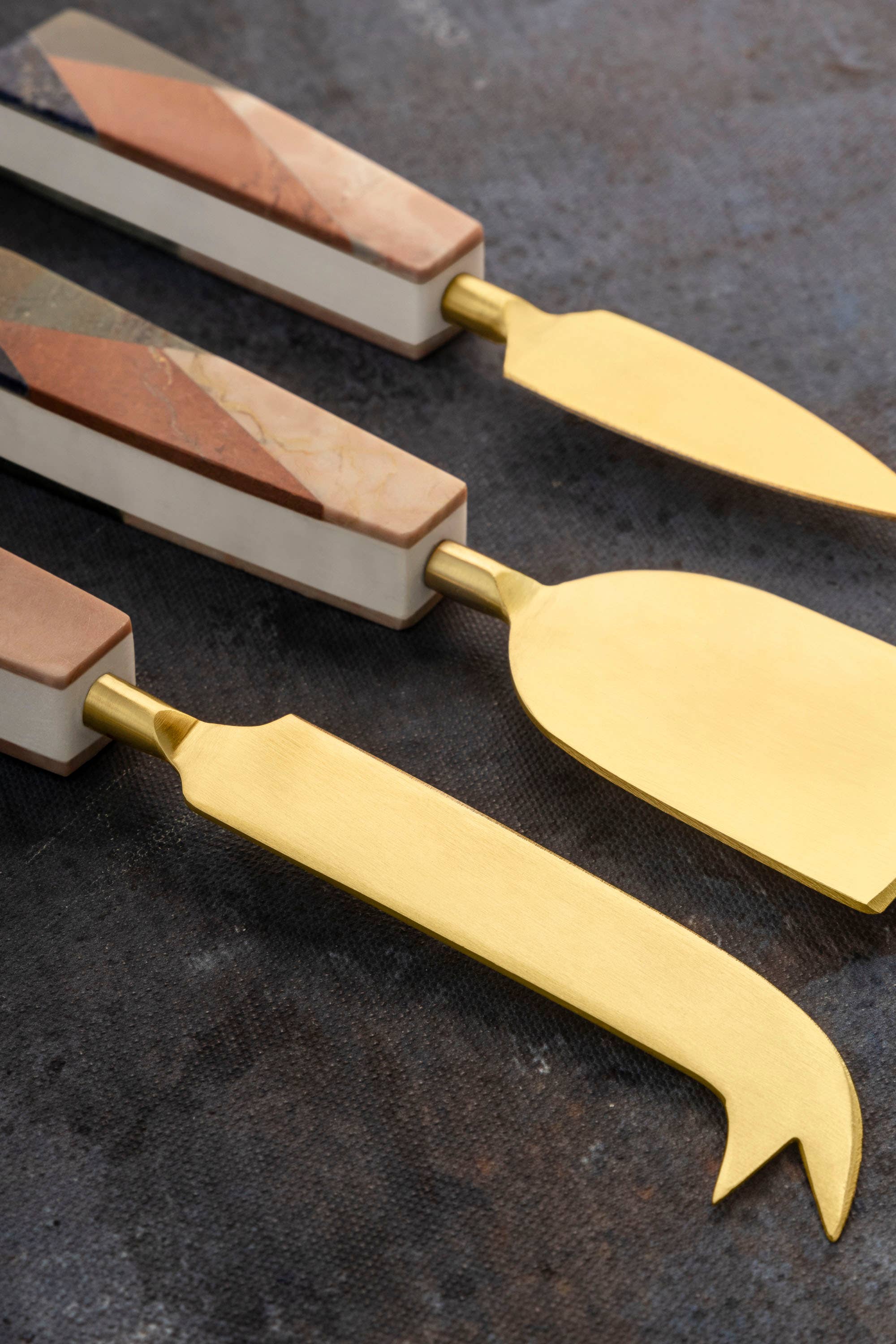 Gauri Kohli: Galicia Marble Cheese Knives, Set of 3 - Image 3