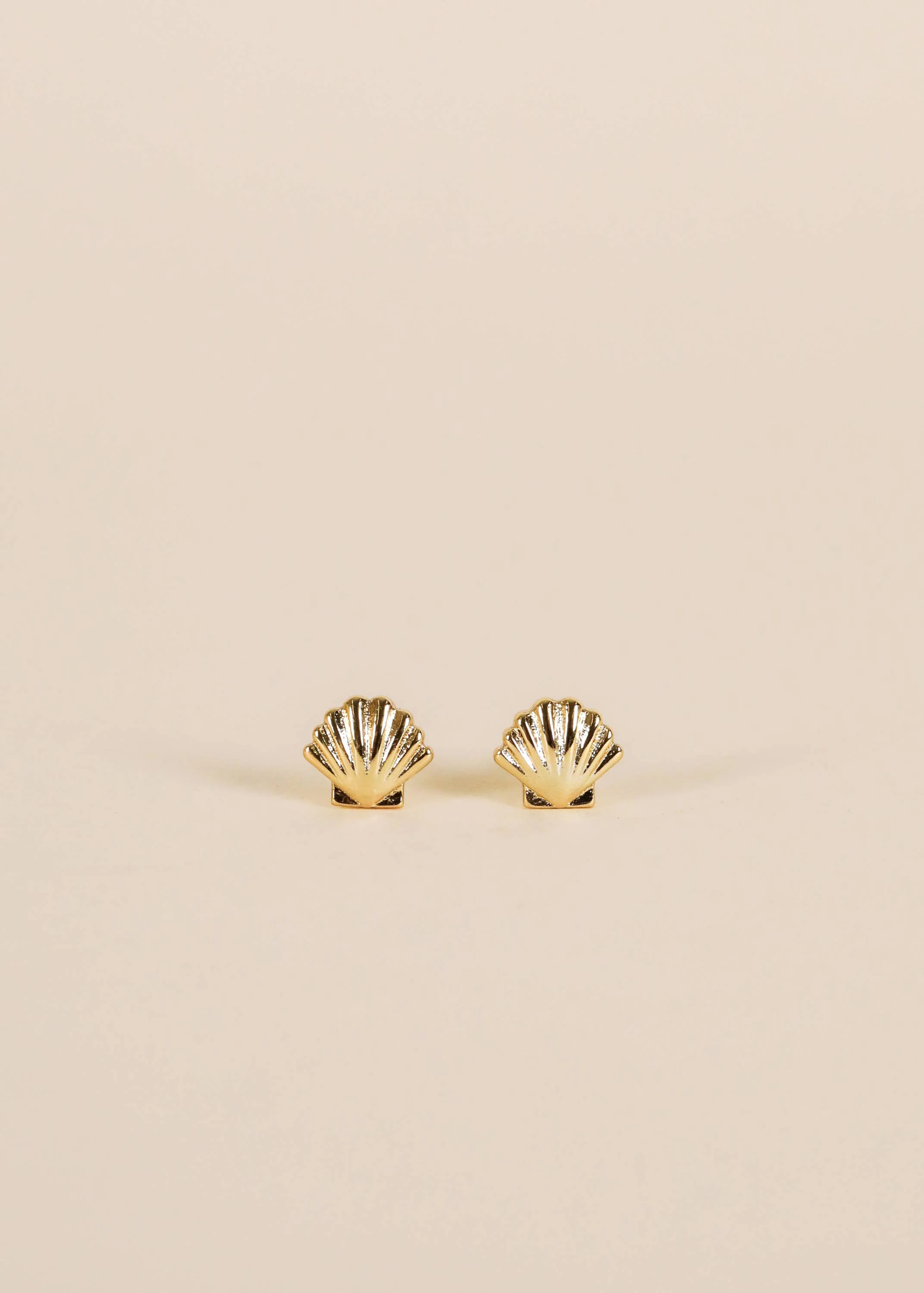 JaxKelly: Seashell - Gold Earrings - Image 2