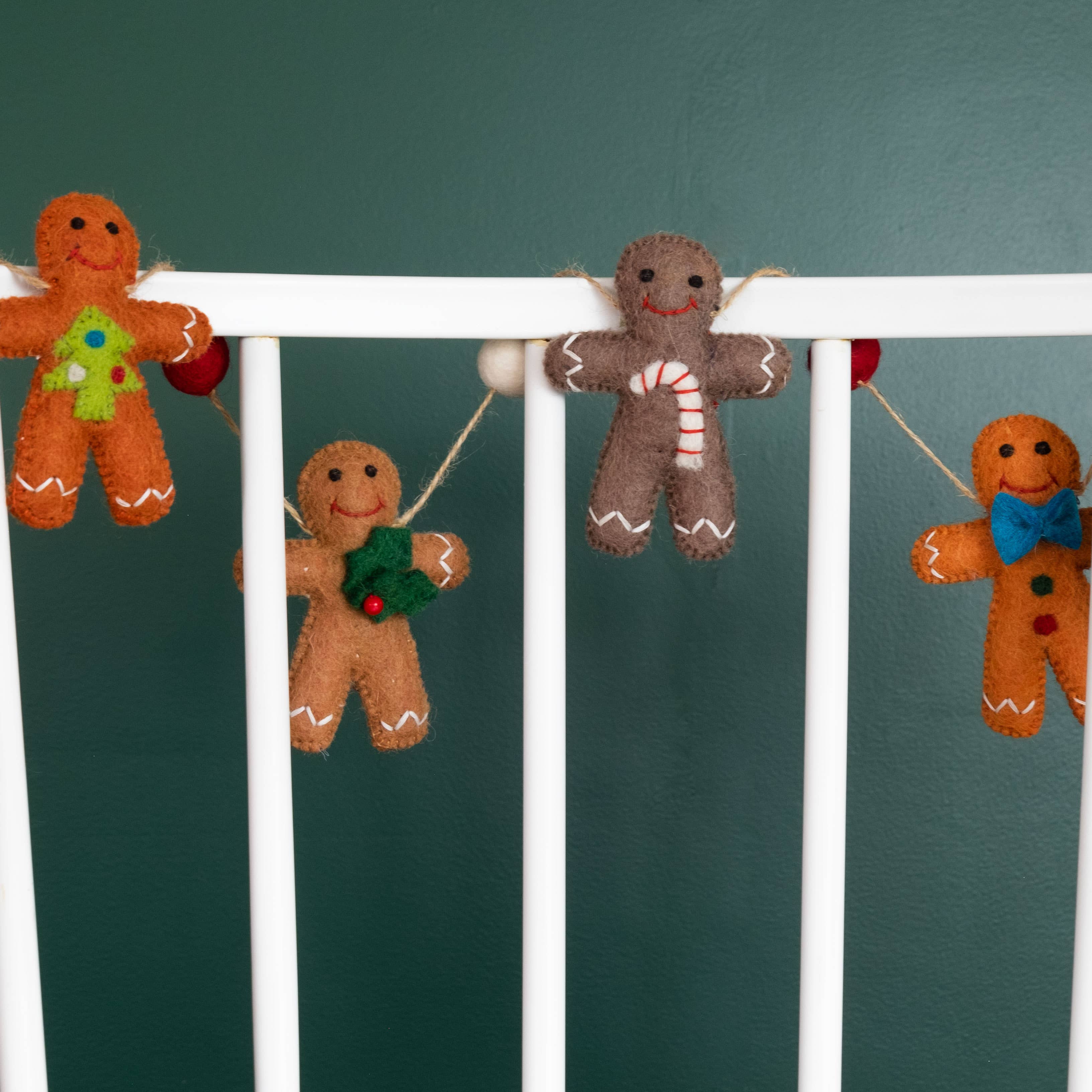 The Winding Road: Christmas Decor Felt Gingerbread Man Garland - Image 3